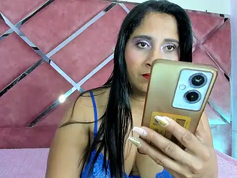 CarolinaNavas33 online show from 12-19-25, 02:15