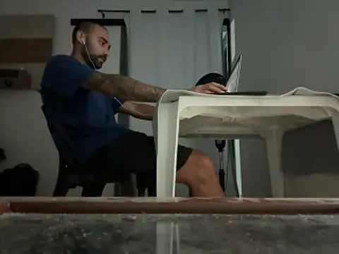 Snapshot of loveSquirtme chatting on 03-08-26, 06:17 loveSquirtme online show from 03-08-26, 06:17