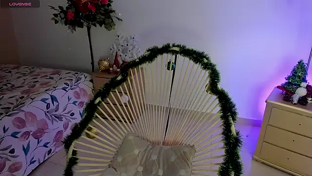 Snapshot of Agsi_goddess chatting on 11-17-25, 03:21 Agsi goddess online show from 11-17-25, 03:21