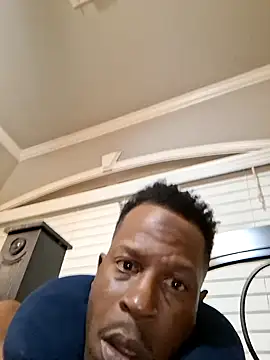 Snapshot of yourboy501withthebig1 chatting on 06-08-26, 03:18 yourboy501withthebig1 online show from 06-08-26, 03:18
