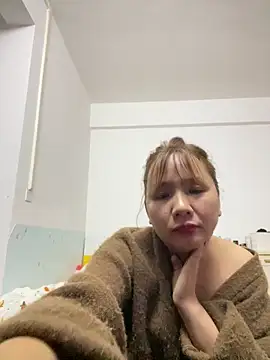 yiyi0316 online show from 12-04-25, 02:27