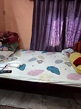 Snapshot of Cute-richa1 chatting on 01-13-26, 05:44 Cute-richa1 online show from 01-13-26, 05:44