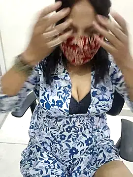 Snapshot of Cute-richa1 chatting on 12-18-25, 01:22 Cute-richa1 online show from 12-18-25, 01:22