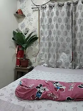 Cute-richa1 online show from 04-18-26, 07:07