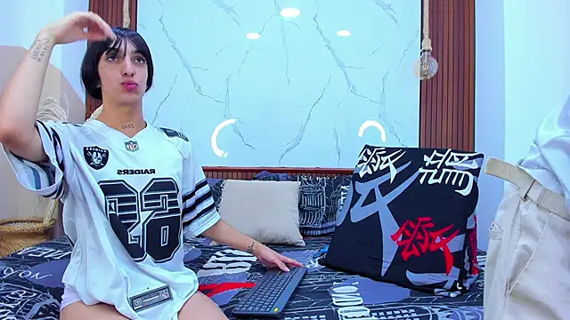 Snapshot of Loversinfire2 chatting on 02-24-26, 03:46 Loversinfire2 online show from 02-24-26, 03:46