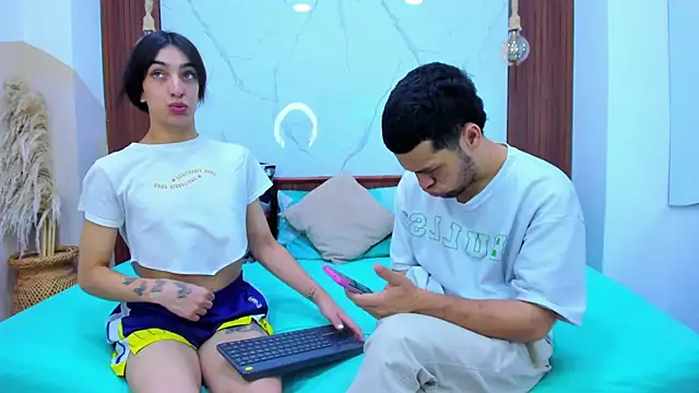 Loversinfire2 online show from 07-10-26, 12:54