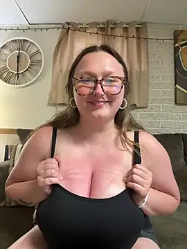 Snapshot of sammi_b12 chatting on 06-22-26, 03:20 sammi b12 online show from 06-22-26, 03:20