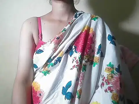 Snapshot of mohini-rani chatting on 11-16-25, 06:23 mohini-rani online show from 11-16-25, 06:23