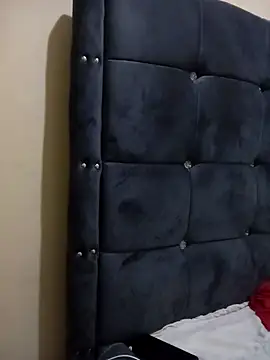 honeypot224 online show from 12-20-25, 02:14