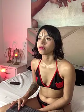 Snapshot of LiilithStonne chatting on 01-19-26, 01:04 LiilithStonne online show from 01-19-26, 01:04