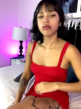 Snapshot of LiilithStonne chatting on 12-21-25, 12:40 LiilithStonne online show from 12-21-25, 12:40