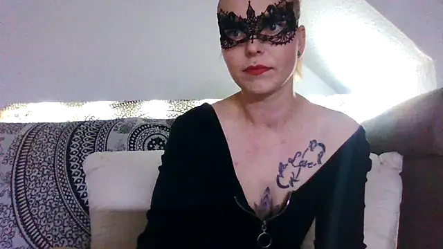 Vulva Koenigin97 online show from 11-19-25, 08:20