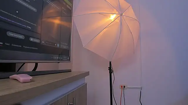 BWW-CINDY11 online show from 11-21-25, 07:13