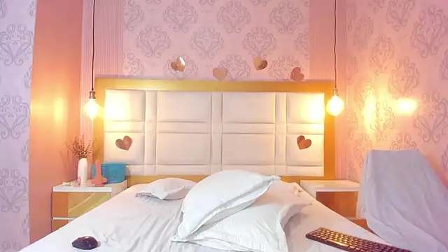 Snapshot of Kendall_curves chatting on 02-15-26, 07:51 Kendall curves online show from 02-15-26, 07:51