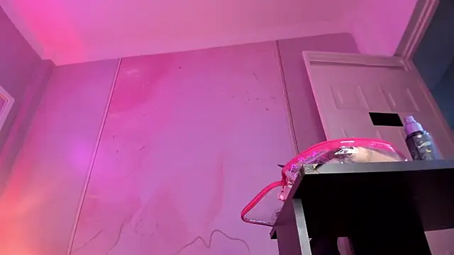 Kendall curves online show from 04-11-26, 03:25