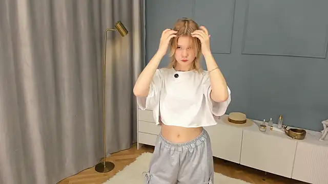 PhillisEsplin online show from 11-21-25, 07:13