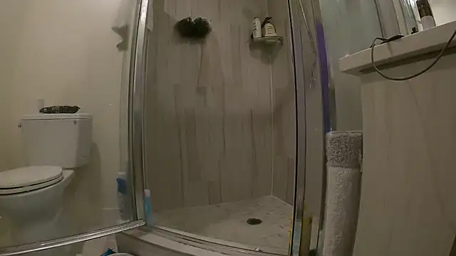 Snapshot of missalittlemasochist chatting on 12-22-25, 07:19 missalittlemasochist online show from 12-22-25, 07:19