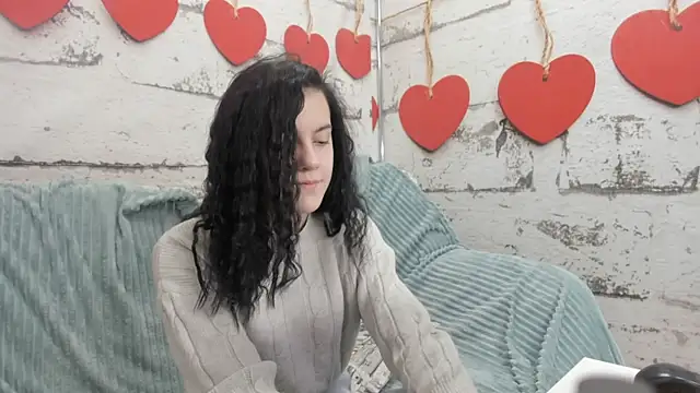 Lovely Audrey online show from 11-30-25, 01:17