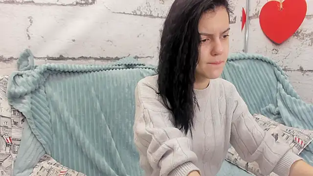 Lovely Audrey online show from 11-18-25, 01:32