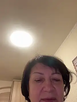 Snapshot of LittleBead522 chatting on 11-15-25, 07:40 LittleBead522 online show from 11-15-25, 07:40