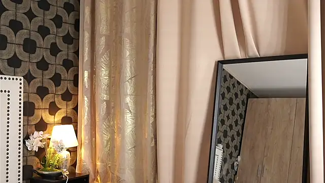 AlexaWhatson online show from 04-16-26, 09:39