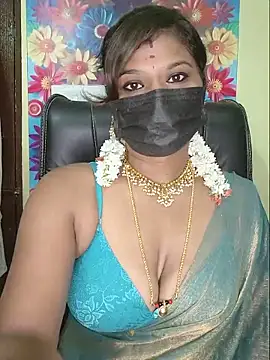 Snapshot of Premalatha_28 chatting on 06-05-26, 05:40 Premalatha 28 online show from 06-05-26, 05:40