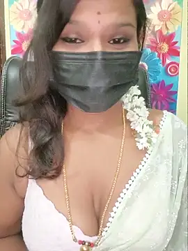 Snapshot of Premalatha_28 chatting on 05-19-26, 04:14 Premalatha 28 online show from 05-19-26, 04:14