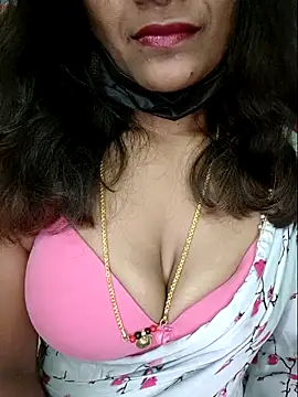 Snapshot of Premalatha_28 chatting on 05-15-26, 04:49 Premalatha 28 online show from 05-15-26, 04:49