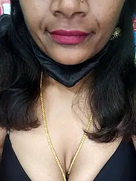 Snapshot of Premalatha_28 chatting on 05-05-26, 12:35 Premalatha 28 online show from 05-05-26, 12:35