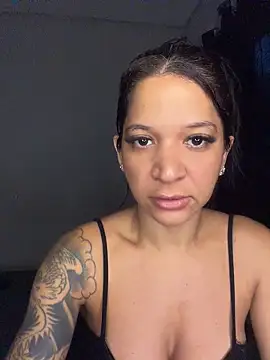 Snapshot of biadominatrix chatting on 05-23-26, 01:32 biadominatrix online show from 05-23-26, 01:32