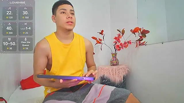 Lucastorrez01 online show from 11-25-25, 02:23