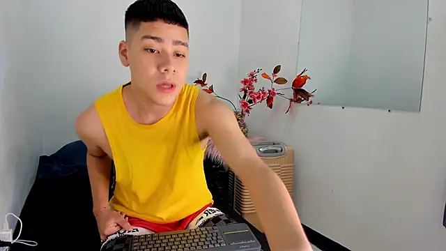 Lucastorrez01 online show from 01-07-26, 12:26