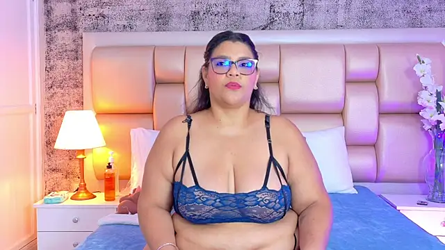 SelennaCooper online show from 04-05-26, 11:50