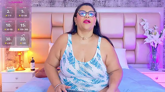 SelennaCooper online show from 02-17-26, 11:51