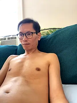 Snapshot of AssaBT chatting on 11-17-25, 06:45 AssaBT online show from 11-17-25, 06:45