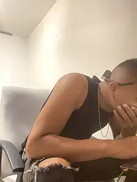 lester rose online show from 11-19-25, 05:02