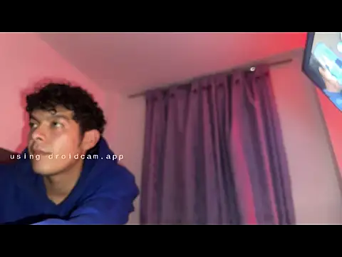 Snapshot of Youngcople18 chatting on 11-17-25, 11:31 Youngcople18 online show from 11-17-25, 11:31