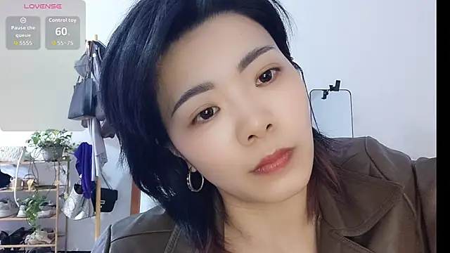 Snapshot of adele8731 chatting on 11-16-25, 06:07 adele8731 online show from 11-16-25, 06:07