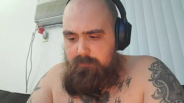 Snapshot of JakeThaSnake74 chatting on 11-16-25, 03:44 JakeThaSnake74 online show from 11-16-25, 03:44