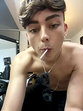 Snapshot of Boyfriend-Hot chatting on 11-16-25, 05:45 Boyfriend-Hot online show from 11-16-25, 05:45