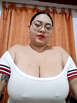 Snapshot of Anna_Lucia88 chatting on 04-19-26, 03:51 Anna Lucia88 online show from 04-19-26, 03:51
