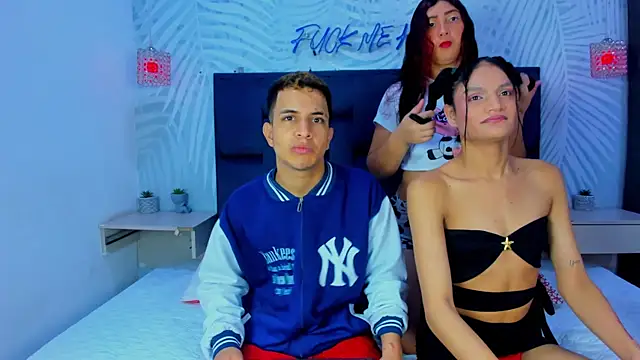 TrioPecadoVIP online show from 12-02-25, 06:15