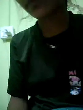 Snapshot of Menka_cut34 chatting on 12-19-25, 01:09 Menka cut34 online show from 12-19-25, 01:09