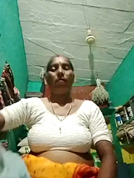 Snapshot of Xx_savita chatting on 06-25-26, 09:42 Xx savita online show from 06-25-26, 09:42