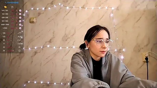 TianaMeiser online show from 12-19-25, 10:06