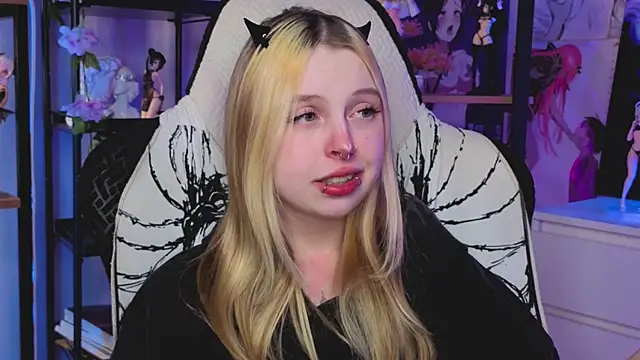 ElvenQueen online show from 12-05-25, 04:05