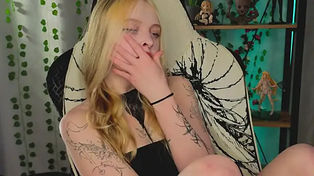 ElvenQueen online show from 02-28-26, 03:33