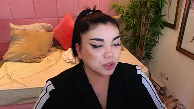 SpicyCarlaXX online show from 03-25-26, 07:35