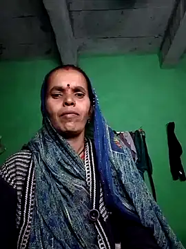 Snapshot of Rxpriya chatting on 11-19-25, 03:45 Rxpriya online show from 11-19-25, 03:45