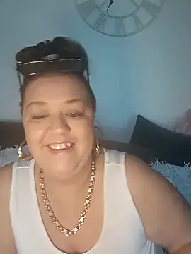 Snapshot of Nova-WiseX chatting on 11-30-25, 09:32 Nova-WiseX online show from 11-30-25, 09:32